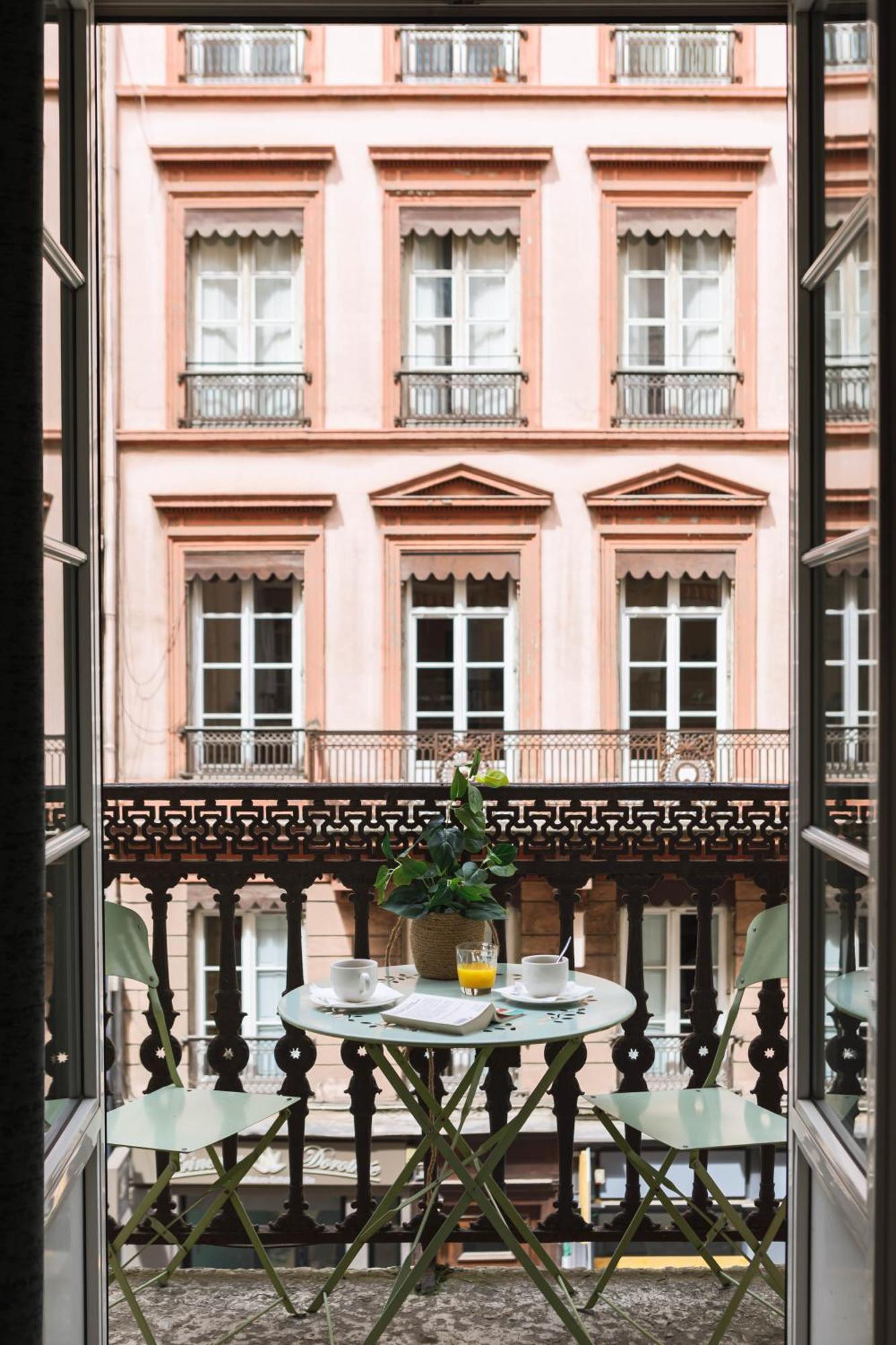 Hotel Du Dauphin Lyon Exterior photo